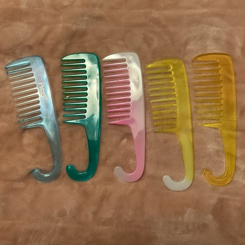 Ready 2 Ship Hair Comb w/ hook